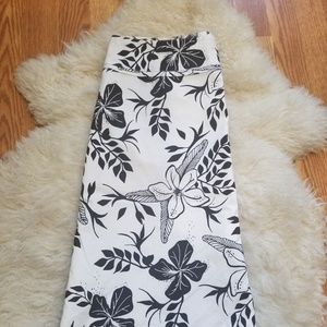 H&M A-Line Skirt Women Size 8 White& Black Floral